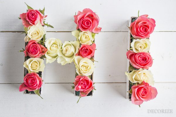 Sag Hi zum Frühling - DIY: Blumige Buchstaben für die Tischdeko