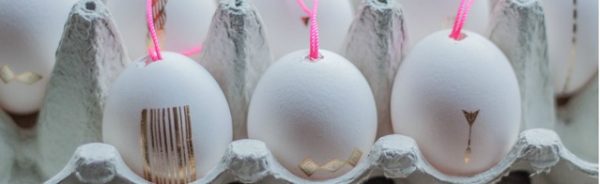 Das große Oster-Schmücken: Tätowierte Ostereier Das große Oster-Schmücken: Tätowierte Ostereier