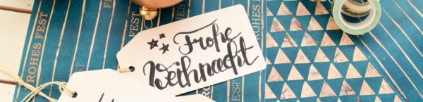 Verpackungskünstler - Freebie: Geschenkpapier in Petrol Verpackungskünstler - Freebie: Geschenkpapier in Petrol