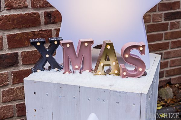 Hell erleuchtet in die Weihnachtszeit