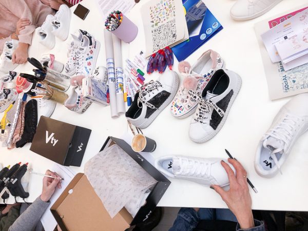 DIY Fashion Sneaker pimpen AEZ Decorize