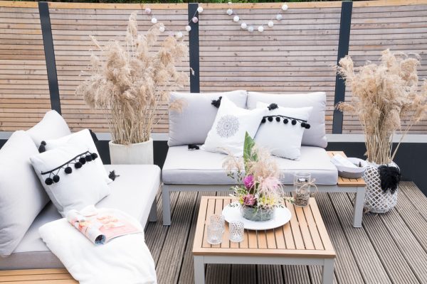 Deko-Trend Gräser:  Outdoor-Lounge im Boho-Look